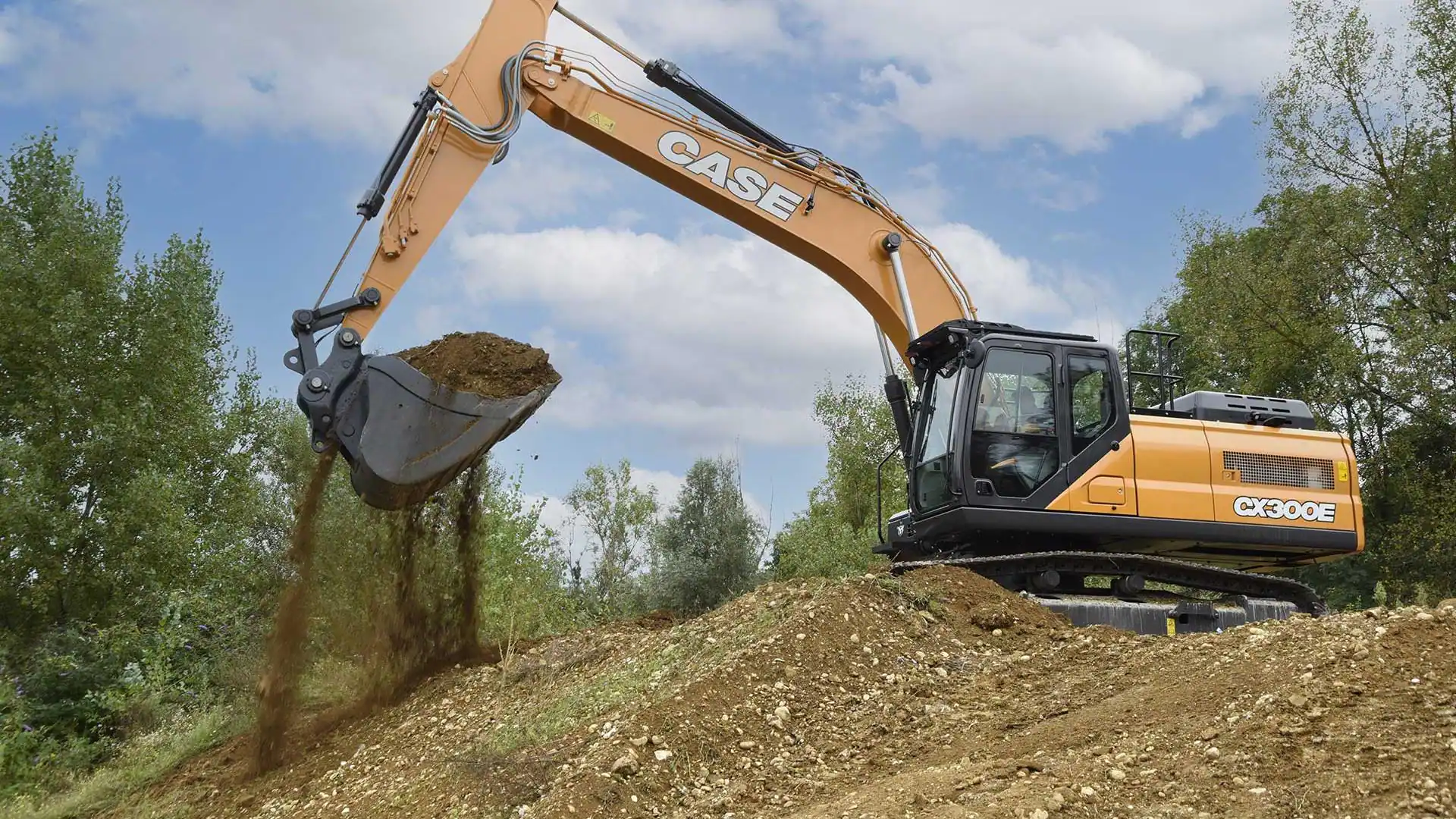 e-series-crawler-excavators-cx300e